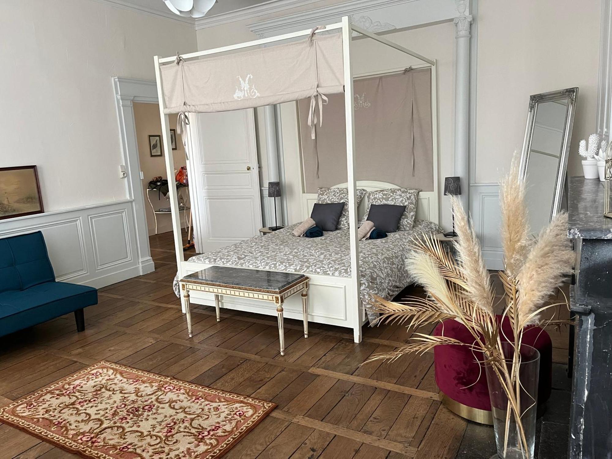 La Villa Louana 1 Appartement 160M2 Sobriete,Elegance En Coeur De Ville Aubusson  Exterior photo